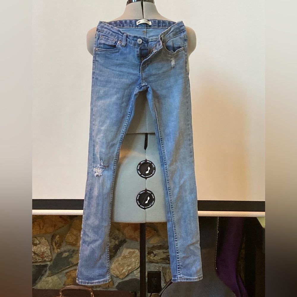 Levi’s skinny jeans, distressed